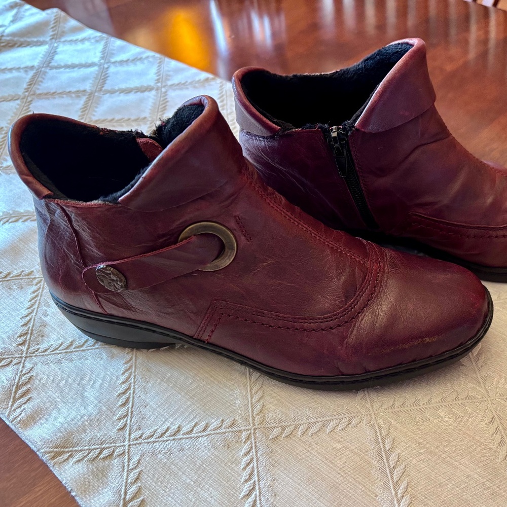Ripple handmade burgundy leather booties-size 38